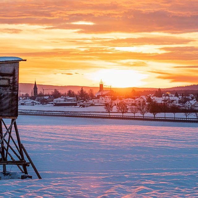 Speichersdorf im Winter bei Sonnenaufgang